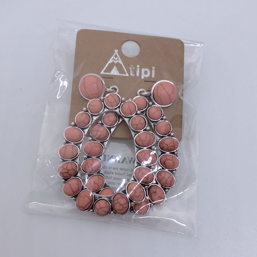 Western Pink Beaded Silvertone Oval Earrings - Picture 2 of 3